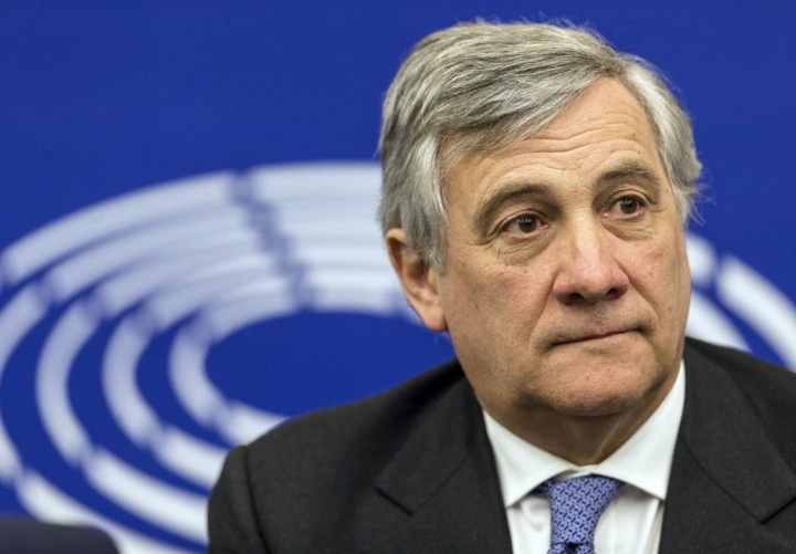 Antonio Tajani - Un servo è per sempre